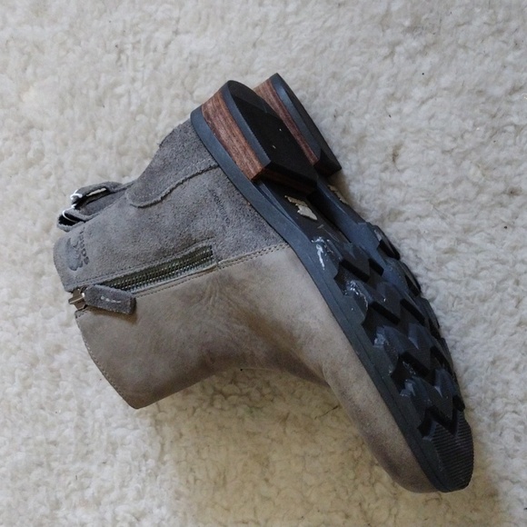 Sorel Women's Two-Tone Ankle Boots - Picture 3 of 8